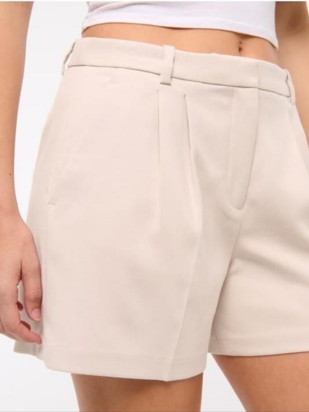 Abercrombie & Fitch Tailored High-Waist Cream Shorts